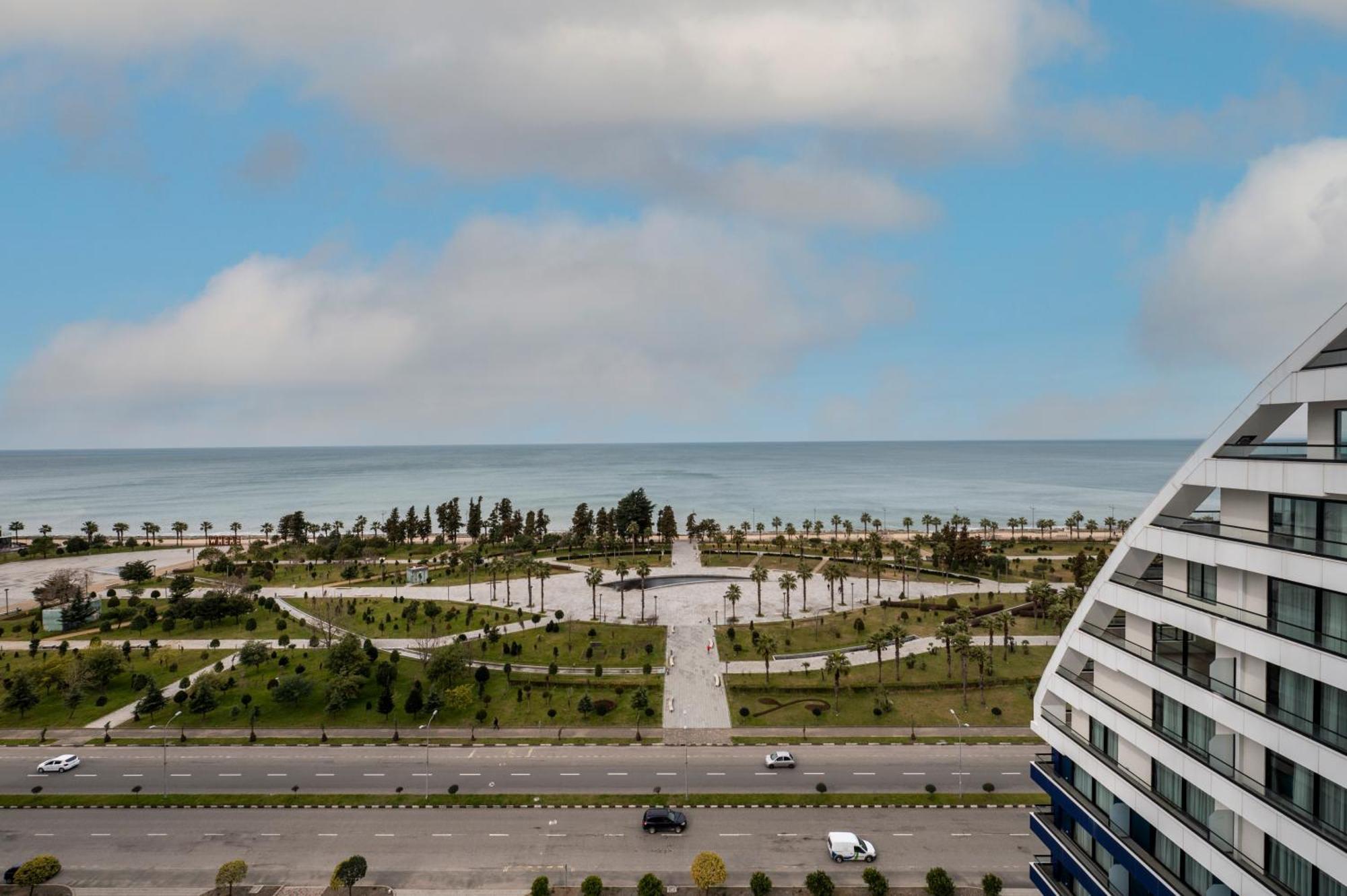 The Grandeur Hotel Батумі Екстер'єр фото