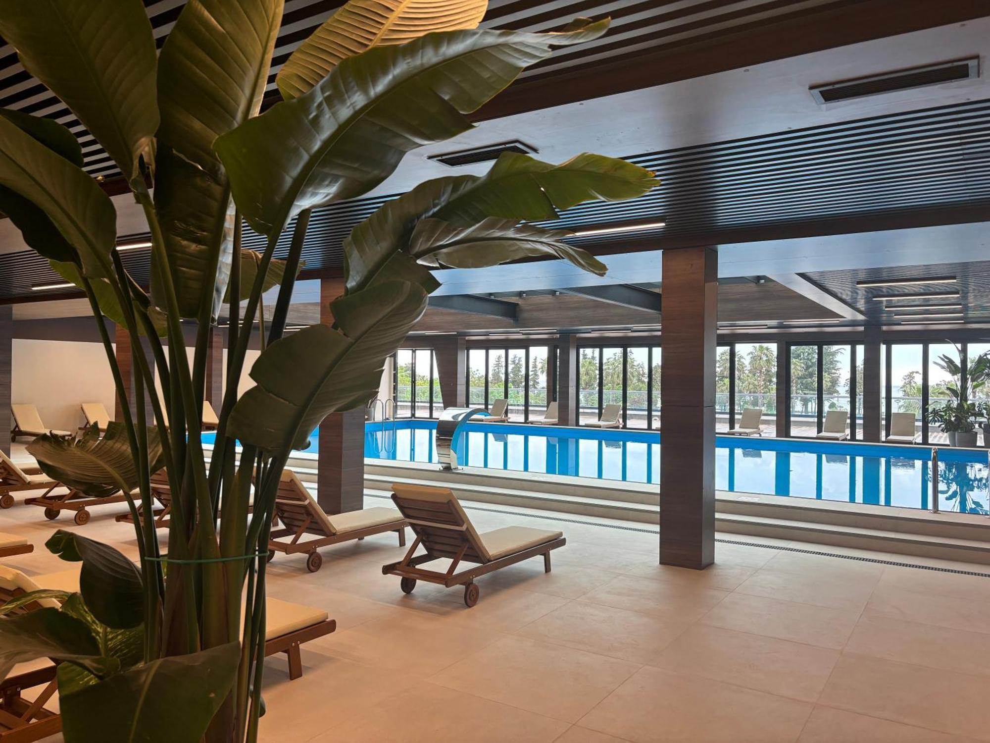 The Grandeur Hotel Батумі Екстер'єр фото